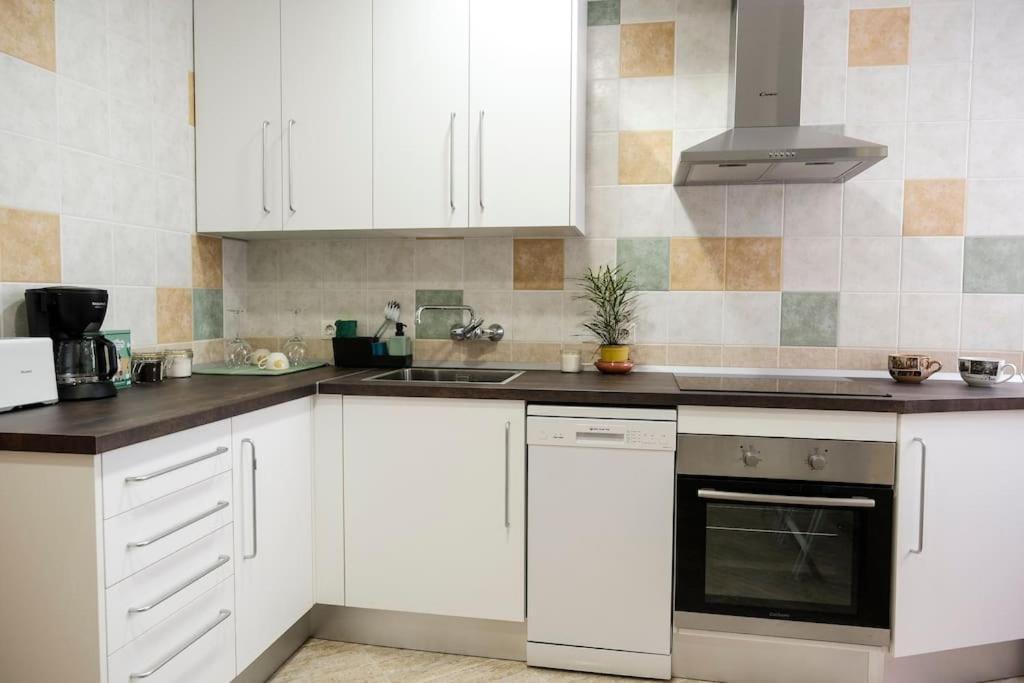 הואלבה Apartamento A 100M Del Ayuntamiento מראה חיצוני תמונה
