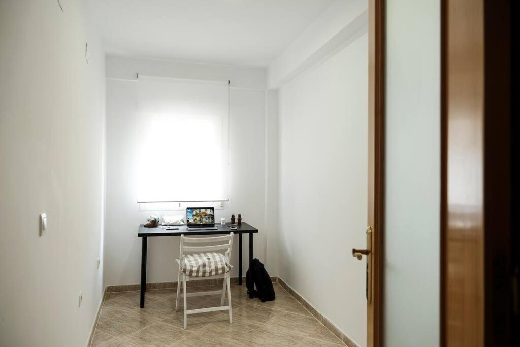 הואלבה Apartamento A 100M Del Ayuntamiento מראה חיצוני תמונה