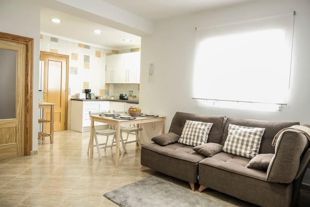 הואלבה Apartamento A 100M Del Ayuntamiento מראה חיצוני תמונה